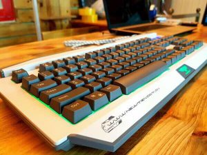 Bàn phím Newmen GM100 (Trắng) mặt nghiêng