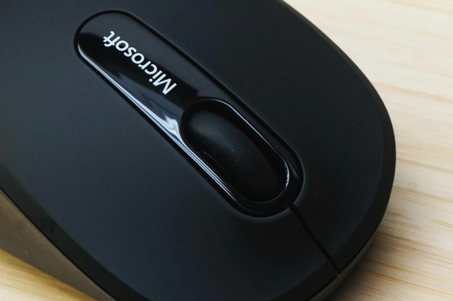 Chuột máy tính Microsoft Bluetooth Mobile Mouse 3600 (Đỏ đen)