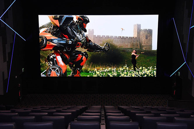 công nghệ 4k cinema hdr giúp bạn tân hưởng hình ảnh như ngoài rạp