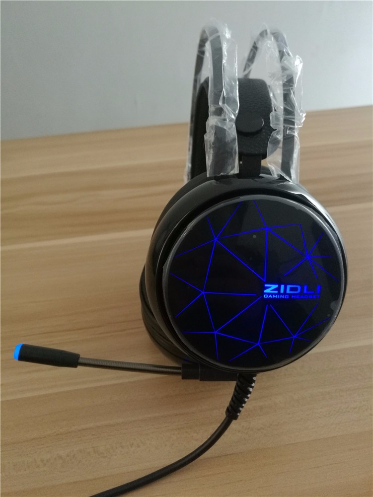 tai nghe Zidli ZH12S có đèn LED có thể đổi màu rất đẹp