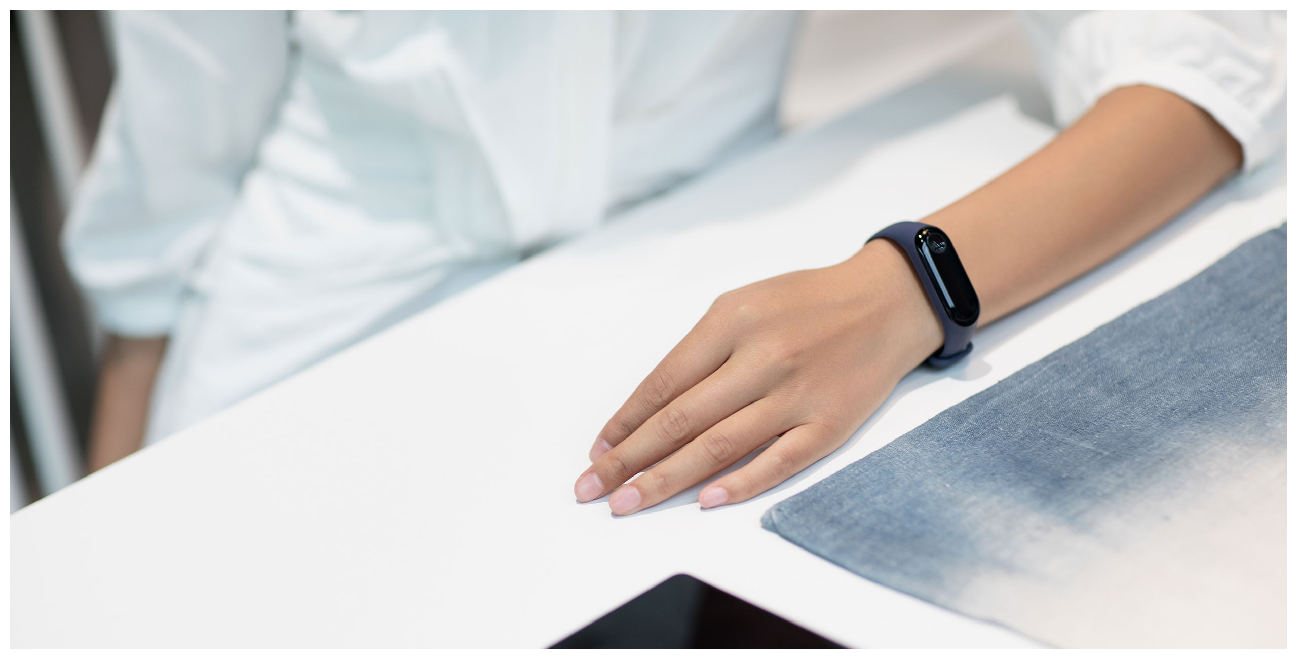 Vòng Đeo Tay Thông Minh Xiaomi Mi Band 3_MGW4041GL (Đen)_5
