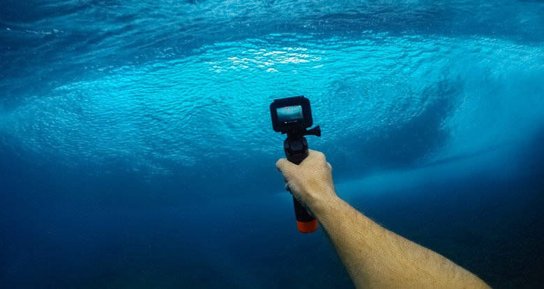Gậy Phao Cầm Tay GoPro The Handler (Floating Hand Grip) có thể lưu lại những video dưới biển vô cùng ấn tượng