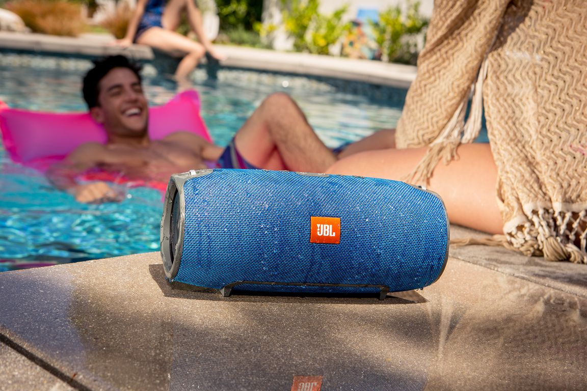 Loa Bluetooth JBL Xtreme (Blue) khả năng chống nước tốt