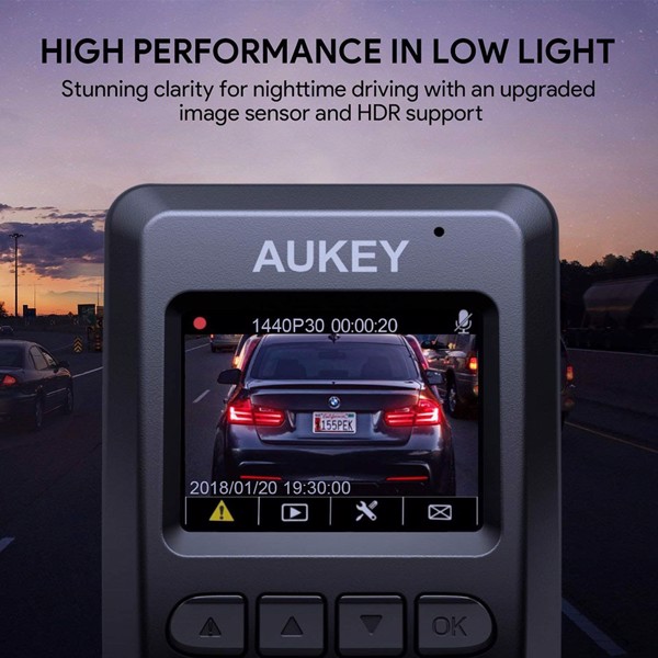 Camera hành trình Aukey DR02J-6