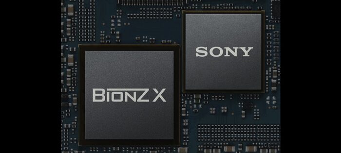 Sony-4K-HDR-FDR-AX700-4