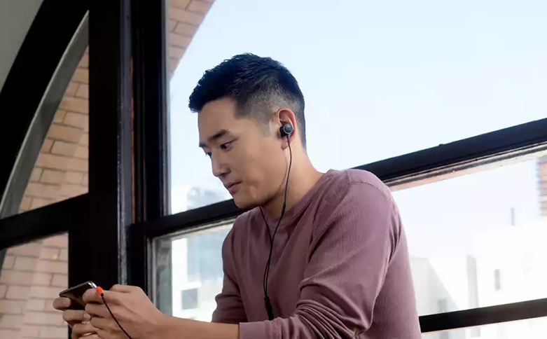 Tai nghe In-ear JBL Quantum 50 (Đen) | Micro thu nhận giọng nói tốt