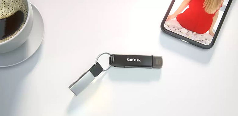 USB Sandisk iXpand IX70- 64GB Dual Lightning/ Type C USB 3.1 SDIX70N-064G-GN6NN | thiết kế dạng lỗ xỏ