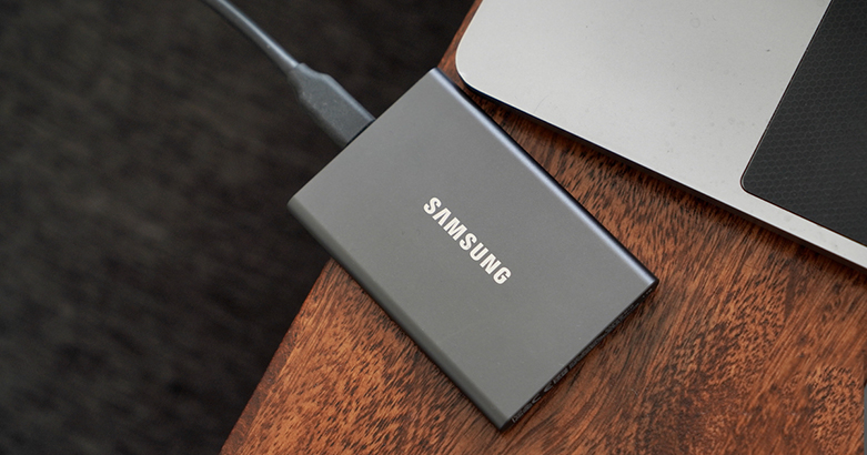 ổ cứng SSD Samsung Portable T7 Non Touch 1TB 2.5" (MU-PC1T0T/WW) (Xám) | Cổng kết nối USB 3.2